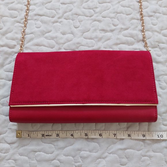 (2 for 25$) Dark red crossbody clutch with gold detailing from Aldo - Picture 6 of 7